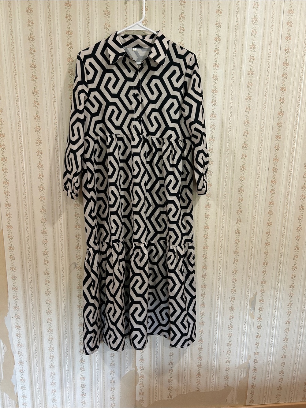 Black & White Geometric Tiered Shirt Dress